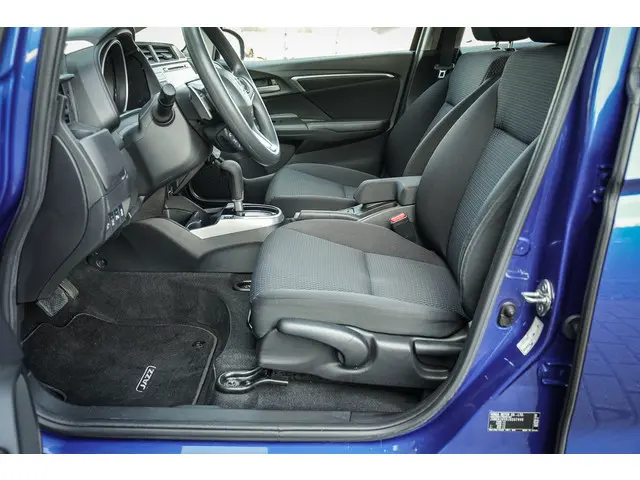 Honda Jazz 1.3i VTEC COMFORT 2018 Benzine 23