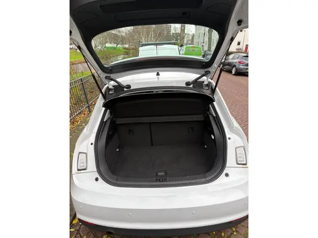 Audi A1 Sportback 1.0 TFSI Pro Line 2017 Benzine 8