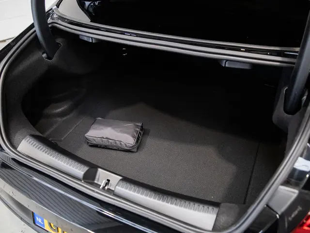 Mercedes-Benz CLA Coupé 180 Star Edition 2024 Benzine 16