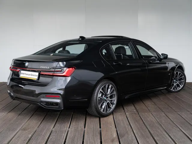BMW 7 Serie 2