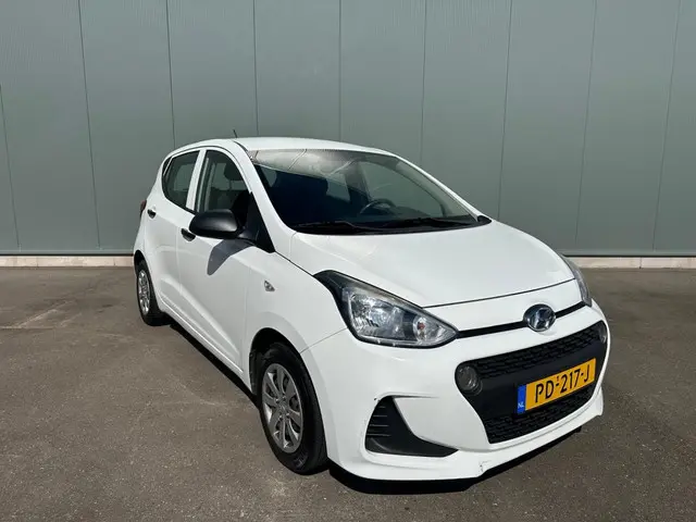 Hyundai i10 1.0i i-Motion AIRCO | NAP ! 2018 Benzine 3