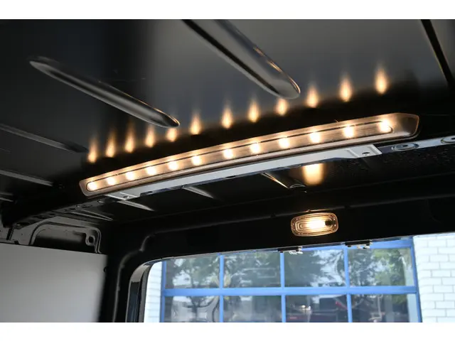 Mercedes-Benz Sprinter 319 CDI 3.0 V6 L2H2 2021 Diesel 15