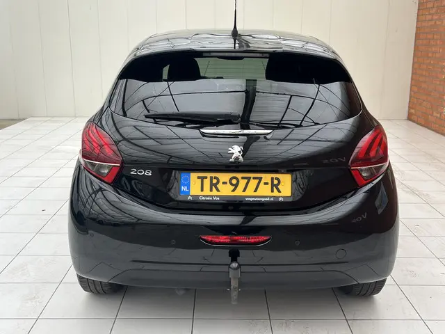 Peugeot 208 PureTech 110 Allure Automaat 2018 Benzine 32