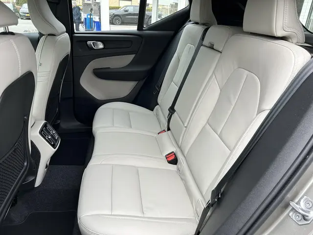 Volvo XC40 2.0 B4 Business Pro 2020 Hybride Benzine 13