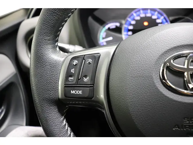 Toyota Yaris 1.5 Hybrid Trend, 2016 Hybride Benzine 23