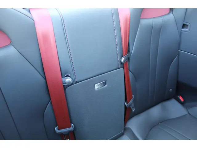 Lexus LC Convertible 500 Hokkaido Edition 2023 Benzine 18