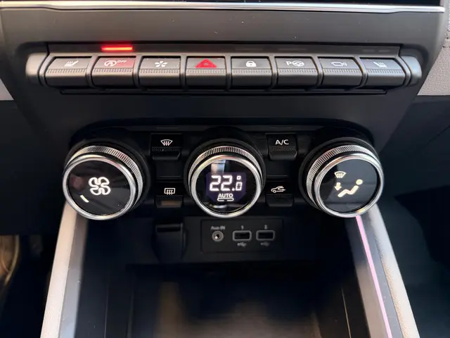 Renault Clio 1.3 TCe Initiale Paris 2020 Benzine 21