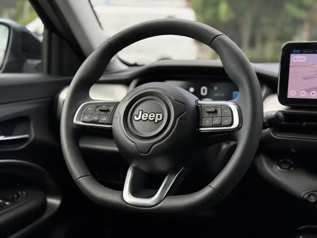 Jeep Avenger Altitude 54 kWh Aut. 2023 Elektrisch 19