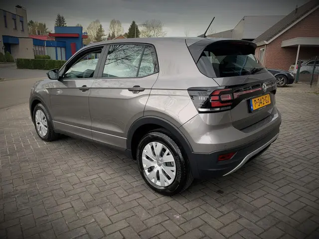 Volkswagen T-Cross 2