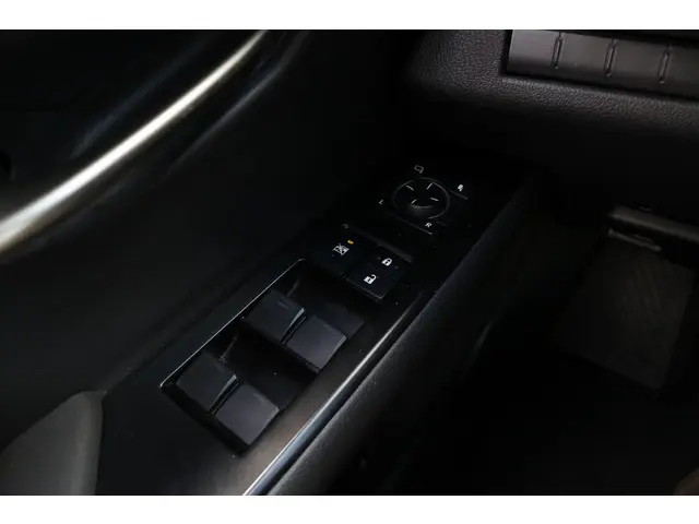 Lexus UX 250h Business Line 2020 Hybride Benzine 13