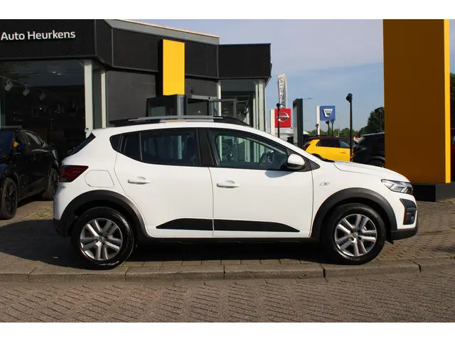 Dacia Sandero Stepway TCe 90 Essential 2022 Benzine 25