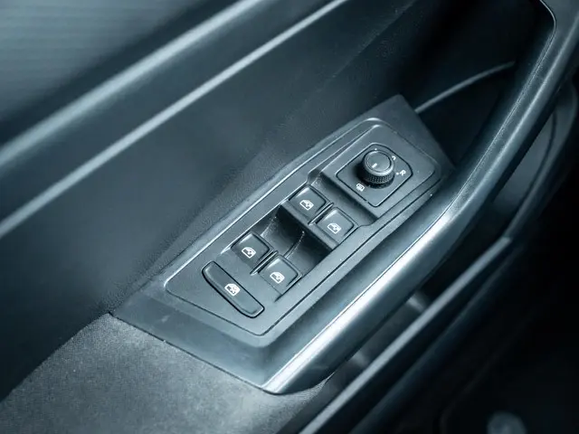 Volkswagen T-Roc 1.0 TSI T-Roc 2021 Benzine 39