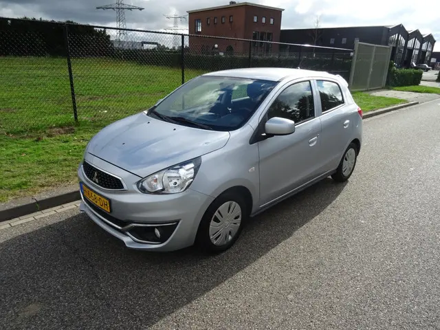 Mitsubishi Space Star 1.0 Cool+ 2020 Benzine