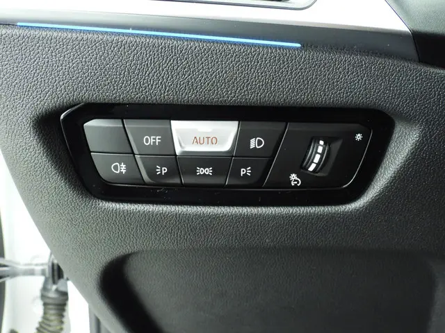 BMW 3 Serie Touring 330e 2024 Hybride Benzine 45