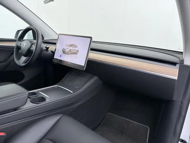 Tesla Model Y Long Range AWD 75 kWh 2022 Elektrisch 41