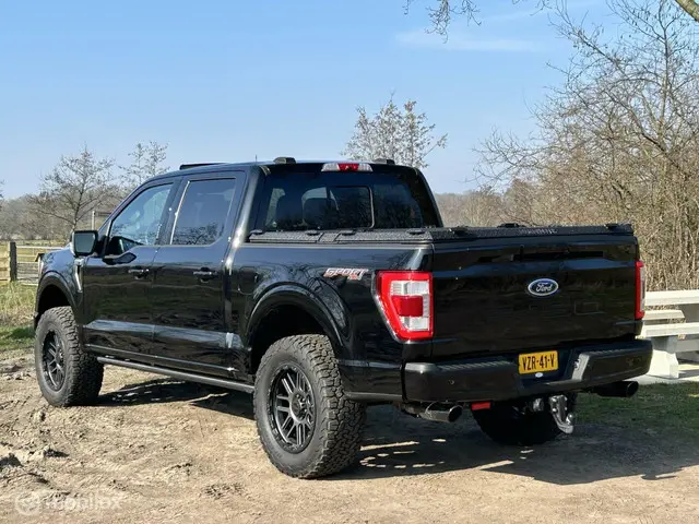 Ford F-150 USA 5.0 V8 Lariat 2022 Benzine 39