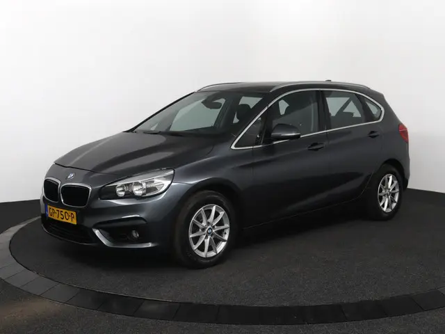 BMW 2 Serie Active Tourer 220i Essential 2015 Benzine