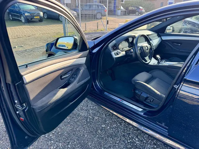 BMW 5 Serie 520i Executive M Sport 2013 Benzine 11