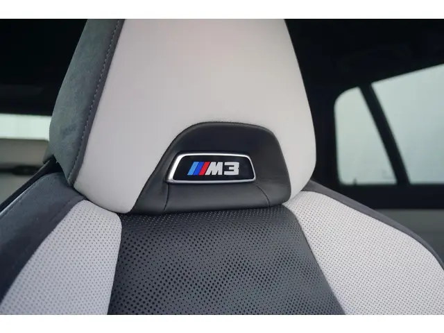BMW M3 Touring 2024 Benzine 18