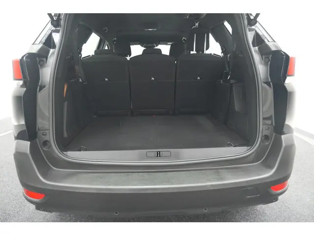 Peugeot 5008 PureTech 130 EAT8 Active Pack 2023 Benzine 67