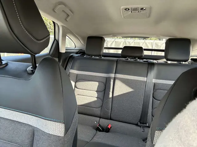 Citroën C4 1.2 PureTech Shine S 2023 Benzine 16