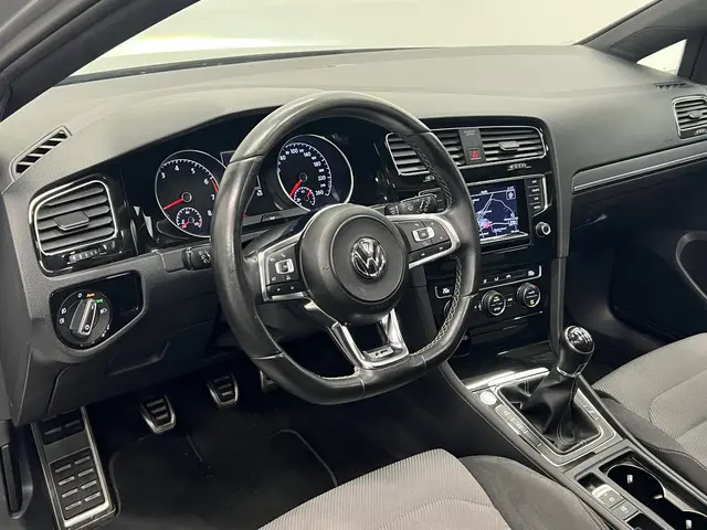 Volkswagen Golf 1.4 TSI Highline 2014 Benzine 2