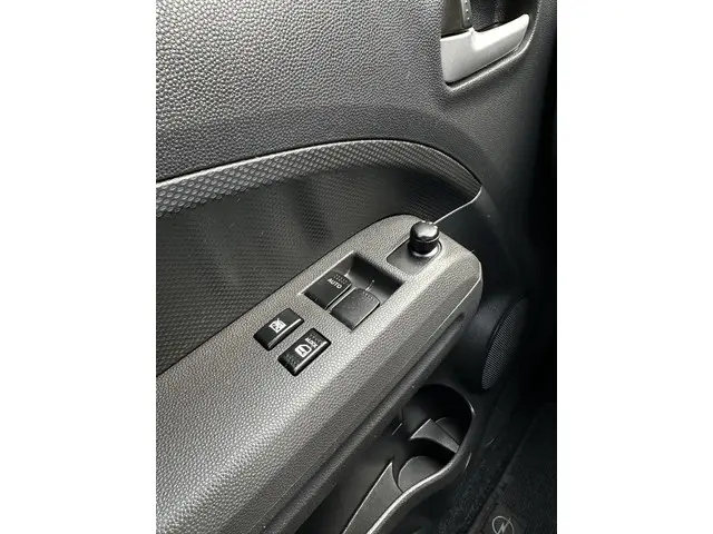 Opel Agila 1.2 Edition 2012 Benzine 18