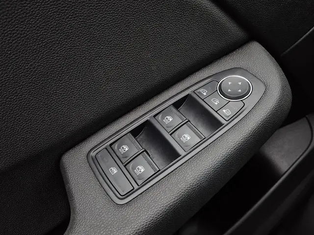 Mitsubishi Colt 1.0T MT First Edition 2024 Benzine 23