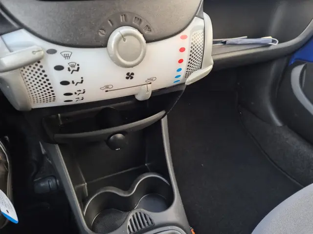 Peugeot 107 1.0 Access Accent Airco 2013 Benzine 8