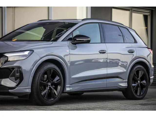 Audi Q4 e-tron 35 S edition 55 kWh 2022 Elektrisch 17
