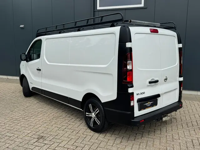 Nissan NV300 * L2H1 * Airco * Trekhaak * Imperiaal * 2019 Diesel 15