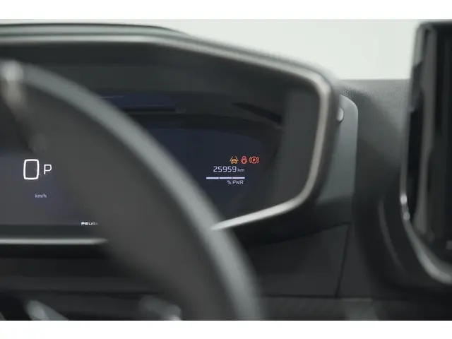 Peugeot 2008 Hybrid 136 e-DSC6 GT 2024 Hybride Benzine 47