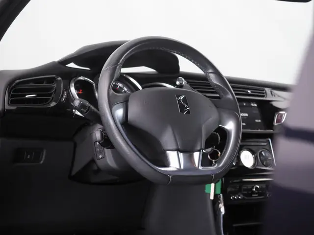 Citroën DS3 1.2 VTi So Chic 2013 Benzine 9