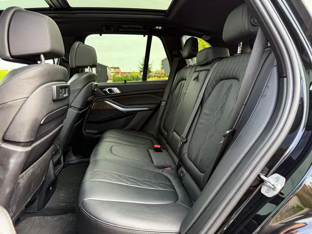 BMW X5 xDrive45e High Executive 2023 Hybride Benzine 33