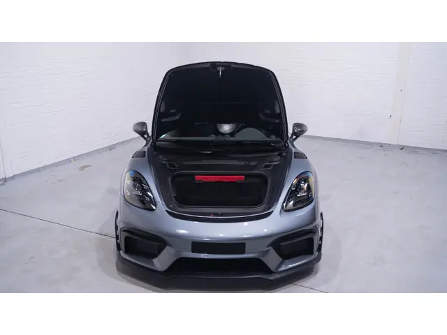 Porsche 718 Spyder RS 2024 Benzine 104