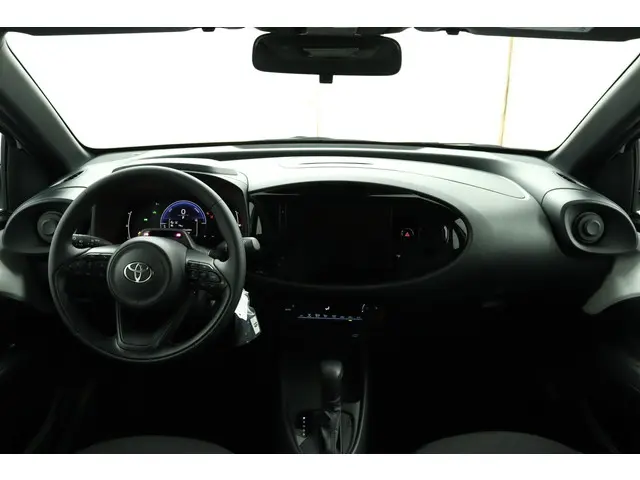 Toyota Aygo X Hybrid 115 play 2026 Hybride Benzine 56