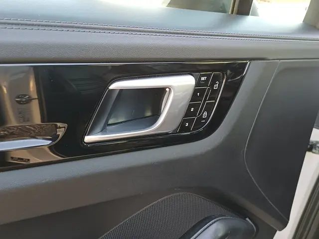 Porsche Cayenne Coupé 3.0 E-Hybrid 2020 Hybride Benzine 30