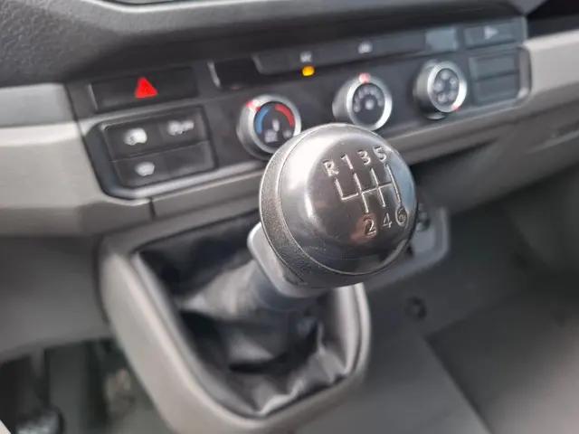 Volkswagen Crafter 35 2.0 TDI L3H3 Trendline 2018 Diesel 27