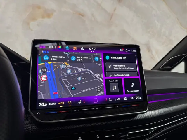 Volkswagen Golf 1.5 eTSI R line 2024 Benzine 21