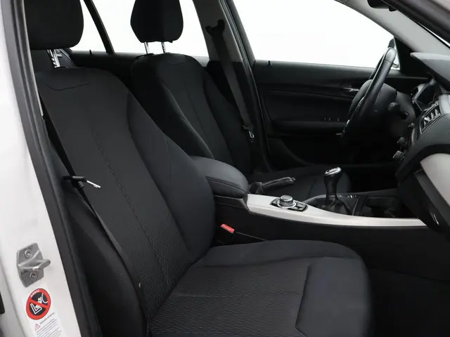BMW 1 Serie 114i EDE HIGH EXECUTIVE 2013 Benzine 8