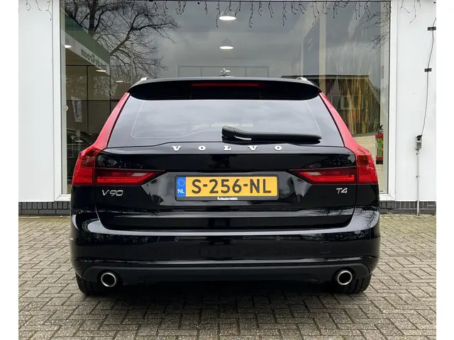 Volvo V90 2.0 T4 Momentum Pro 2020 Benzine 14