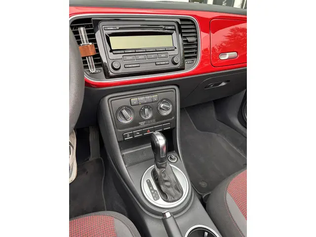 Volkswagen Beetle Cabriolet 1.2 TSI Design 2015 Benzine 5