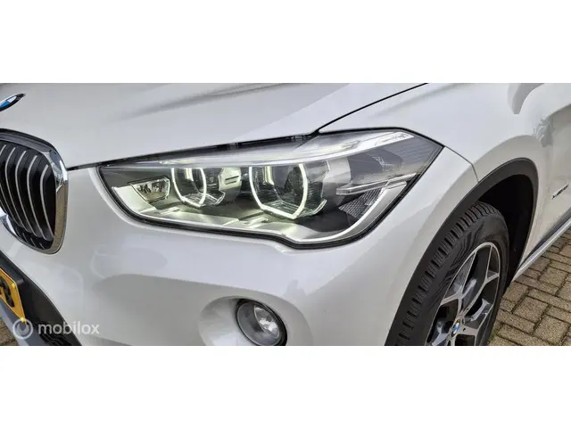 BMW X1 sDrive20i ,Camera,Trekhaak 2017 Benzine 11
