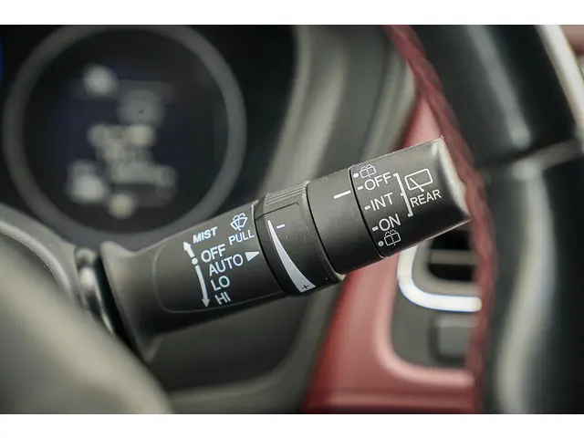 Honda HR-V 1.5i V-TEC ELEGANCE 2019 Benzine 48
