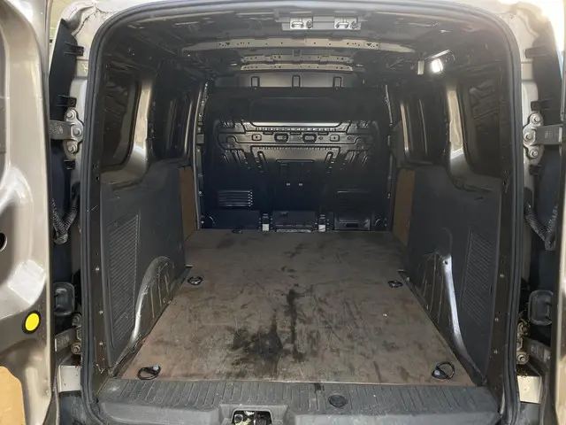 Ford Transit Connect 1.5 EcoBlue L2 Limited 2020 Diesel 18