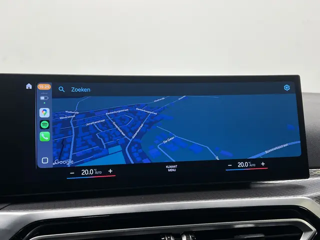 BMW 3 Serie Touring 318i 2023 Benzine 30