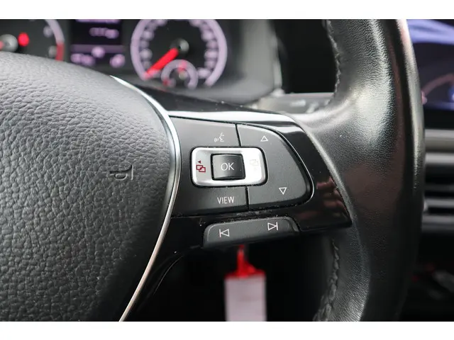 Volkswagen Polo 1.0 TSI COMFORTLINE 2021 Benzine 21