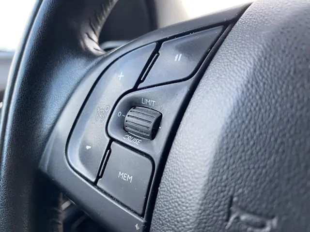 Citroën C4 Cactus 1.2 PureTech Feel 2017 Benzine 18