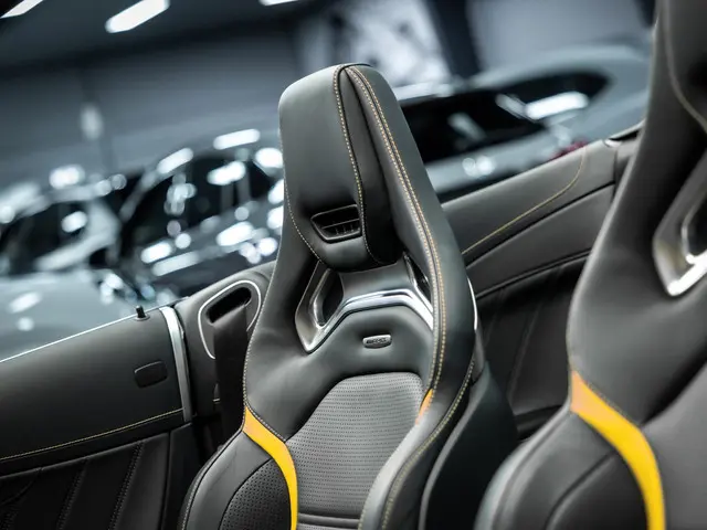 Mercedes-Benz C-Klasse Cabrio AMG 63 S 2022 Benzine 28