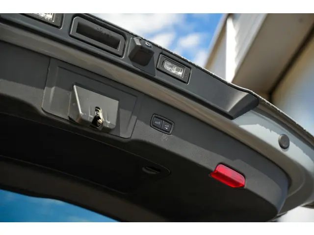 Porsche Cayenne 3.0 E-Hybrid 2024 Hybride Benzine 36